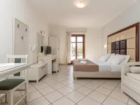 Plaka Hotel II โรงแรมใกล้หาด Plaka Beach