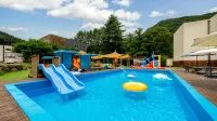 Gapyeong Tongtong Kids Pool Villa Pension - Виллы