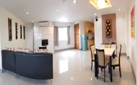 V Place Residence - balcony