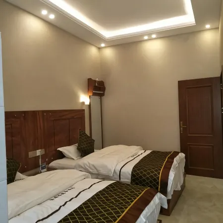 Shuangjiang Golden Coast Business Hotel