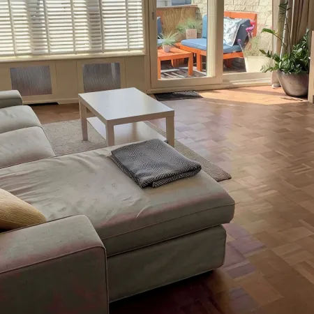 Spacious apartment within walking distance of the beach