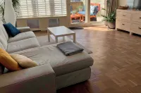 Spacious apartment within walking distance of the beach