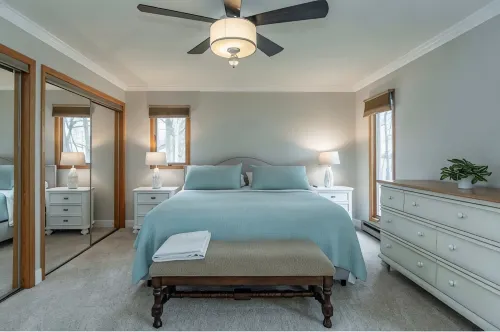 Beautiful Lakehome nestled in Longville with panoramic views!