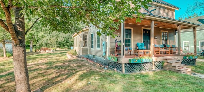 4BR Bartlett. Near Attitash & Saco River. Sleeps 10+ バートレットのホテル