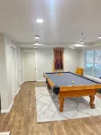 Comfortable and Spacious Home: Entertainment Room, Gym + Large Deck and Patio