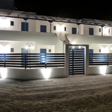 Dedes Apartments