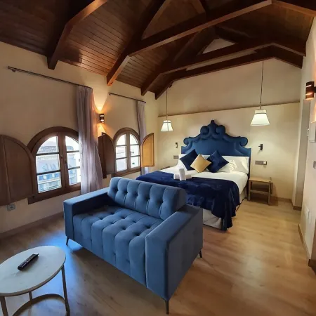 Hemd Hotels Puerta Real Boutique Отели рядом с достопримечательностью «Дом-музей Мурильо»