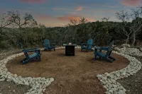 Sage Rock, a beautiful guesthouse in the heart of Fredericksburg wine country.