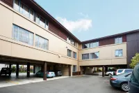 Ventura Inn & Suites Hamilton - parking