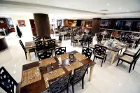 Sunday Riyadh Central Near Kingdom Tower - breakfast