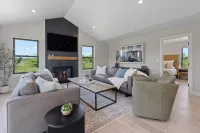 Humbug Abode - located on beautiful 5 acres, minutes drive to Sister Bay
