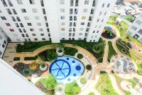 Posh 2Br Apartment at Bassura City Near Shopping Mall by Travelio - Rooftop Pools