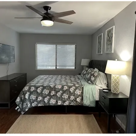 3-bedroom townhome in tranquil Modesto with AC