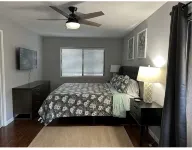3-bedroom townhome in tranquil Modesto with AC