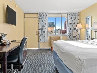 Baymont by Wyndham Orlando North Millenia