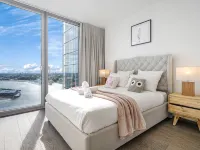 Seaside CBD/Luxury 3 bedrooms/6 people/2 parking spaces/Unbeatable view/Convenient transportation Hotels in Barangaroo