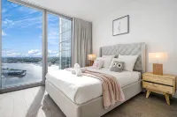 Seaside CBD/Luxury 3 bedrooms/6 people/2 parking spaces/Unbeatable view/Convenient transportation