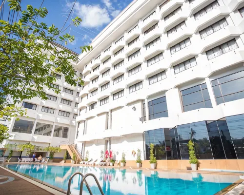 Seeharaj Hotel Hotele w: Uttaradit