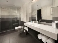 Skybridge Seattle Airport Hotel Hotels near Seattle-Tacoma International Airport