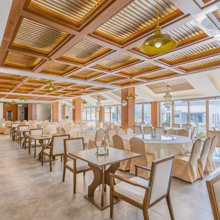 Shijiazhuang Pingshan Golden Benzhai Hotel