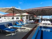 Maru Maru Hotel - Pools