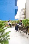 Mingle By The Park - balcony