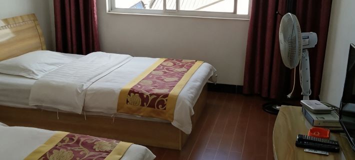 Yufeng Xinxin Hotel Hotéis em Condado de Lufeng