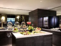 Rendezvous Hotel Singapore by Far East Hospitality Hotels near Nex