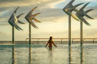 Coral Tree Inn - Pools