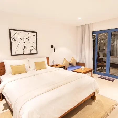 The B Resort