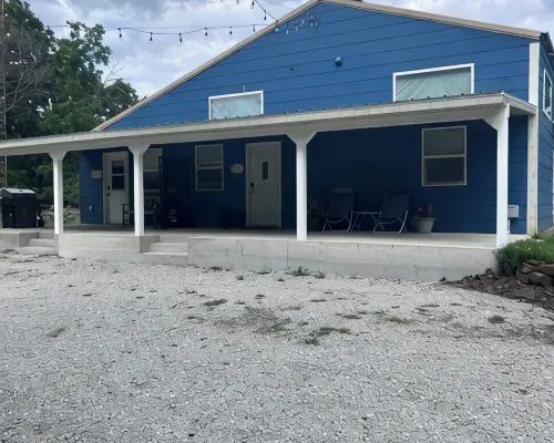 2-Bedroom Vacation Home Just 8 Minutes from Stockton Lake Hotels in Cedar County
