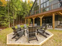 Maine Woods Getaway! Minutes to Bethel, Trails, Golfing! Hotels in Newry