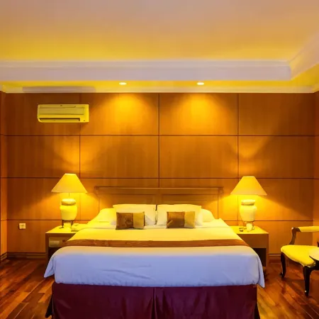 Royal Senyiur Hotel