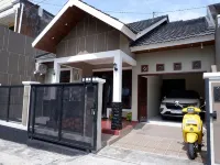 Singgah Tentrem Homestay - Yogyakarta
