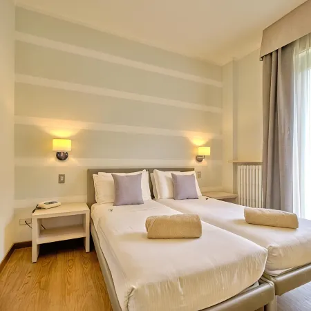 Hotel Eden Garda Hotels in Garda Town