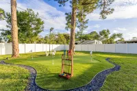 Golfers Green Retreat with 35' Heated Saltwater Pool & Tiki. Pet Friendly! - 4-Sterne