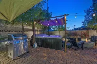 Las Vegas Oasis with Private Pool and Hot Tub 12-min from The Strip