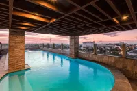 Best World Kindai Hotel - piscina
