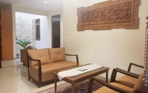 Rumah Tamu Ciumbuleuit - 2-Star
