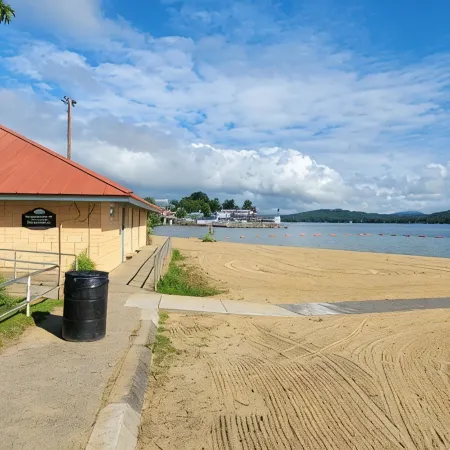 Come for the View-Stay for the Fun-Lake Winnipesaukee - Late Check-out Sundays