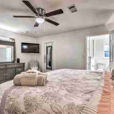 Sweet Beach Serenity for Families-8 mins from beach! With Pool! Rooms