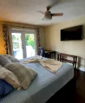 Heated Pool House with Wi-Fi parking available BBQ GRILL(private duplex house) - Wi-Fi