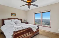Breathtaking retreat in the wine country on the ranch with goats you can pet!