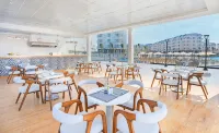 Azur One Eleven Hotel Alamein - С бассейном