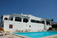 Binibeca Panoramic Villa for up to 12 People -  Ferienhäuser