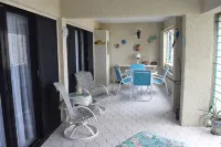 Oceanfront Condo - Four Steps to Beautiful Sugar Beach - Homestays