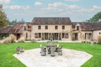 Villa de lux Avec Piscine Intérieure Chauffée 1h30 de Paris Hotel a 