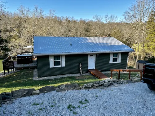 Peaceful Cabin in Cove on Williamstown Lake 7 miles from Ark Encounter - 4-Sterne
