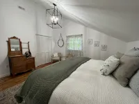 Highlands Spacious MTN Cabin for 16 w/Hot Tub+gameroom+gym+wifi & 4m from DT