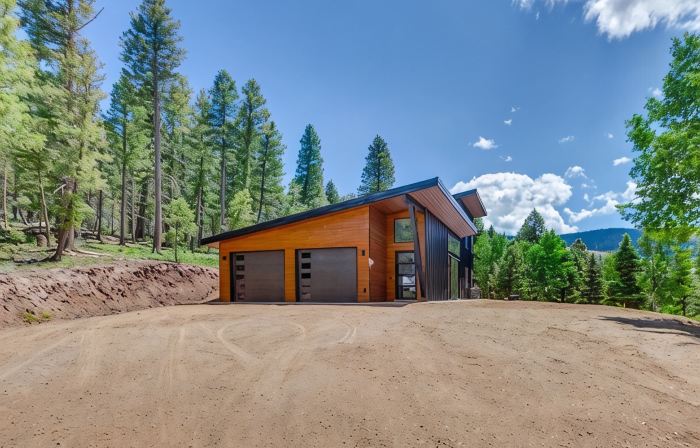 Luxury Mountain Home with Hot Tub in Angel Fire